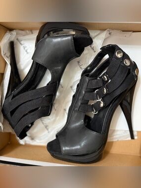 New Michael Antonio Black Peep-Toe Platform Heels Buckle Straps ankle boot 7 Y2K